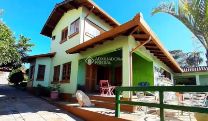 Casa com 3 quartos à venda na Joío Pessoa, 2420, Centro, Montenegro, 310 m2 por R$ 1.590.000