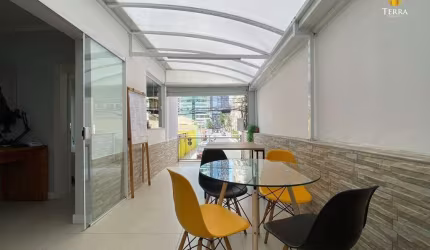 Apartamento Diferenciado à Venda no Edifício Paulina no Centro de Balneário Camboriú