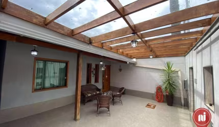 Casa com 3 dormitórios à venda, 110 m² por R$ 850.000,00 - Lourdes - Brumadinho/MG