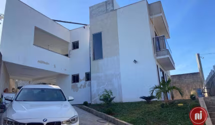 Casa semi-mobiliada com 4 dormitórios à venda, 245 m² por R$ 700.000 - Jardim Vera Cruz - Sarzedo/MG