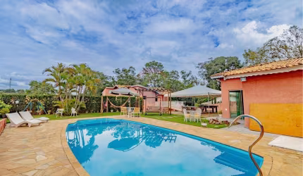 Casa a venda em Atibaia/SP  com 7 dormitórios - no bairro Jardim Estância Brasil