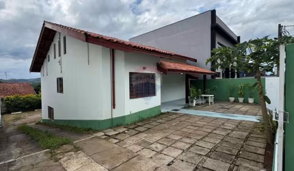 Casa Comercial em Atibaia!
