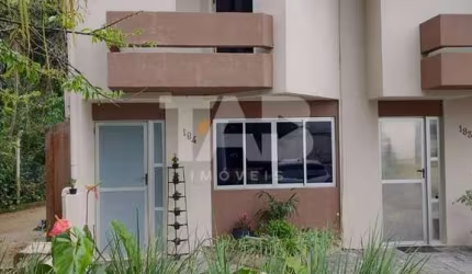 Casa em condomínio fechado à venda