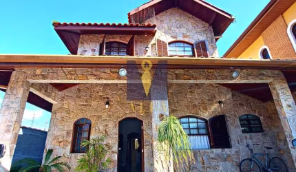 Casa à venda no bairro Centro - Ubatuba/SP