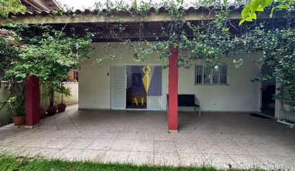 Casa à venda na Praia da Enseada - Ubatuba/SP