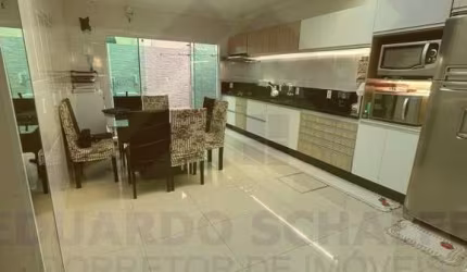 Casa com 3 quartos à venda no Rio Pequeno
