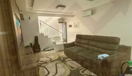 Casa com 3 quartos à venda na Rua Cingapura, 00101, Santa Regina, Camboriú por R$ 700.000