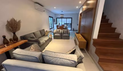 Casa Nova na Praia de Boiçucanga: 2 Suítes com Lavabo e Área Gourmet