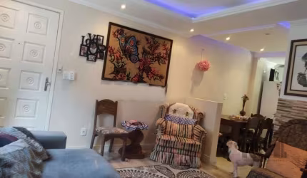 Apartamento de 2 dormitorios a venda no Bairro Santa Maria Goretti.&lt;BR&gt;Apartamento estilo casa com 96 metros privativos. Semi mobiliado, Totalmente reformado, 02 amplos dormitórios, sendo um suí
