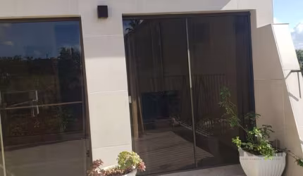 Apartamento cobertura  no bairro Santana em Porto Alegre , mobiliado, desocupado, reformado, um lance de escadas. &lt;BR&gt;1 dormitório com suíte no piso inferior e opção do segundo dormitório, no pi