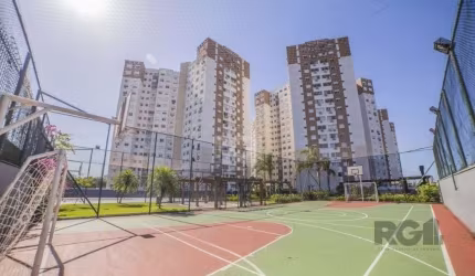 Apartamento de 3 dormitórios, transformados em dois ( com fácil reversão), sendo um deles uma suíte, living para dois ambientes, banheiro social, cozinha americana com móveis sob medida, área de servi