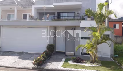 Casa em condomínio fechado com 4 quartos para alugar na Rua Salomão Malina, --, Vargem Pequena, Rio de Janeiro, 310 m2 por R$ 9.000