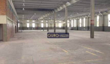 Galpão com 8.900m²