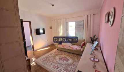 Casa com 250m²