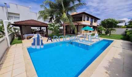 Excelente Casa 4/4, com área verde, Busca Vida, Camaçari, BA.