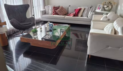 Casa com 4 quartos à venda no Jardim Inconfidência, Uberlândia  por R$ 1.400.000