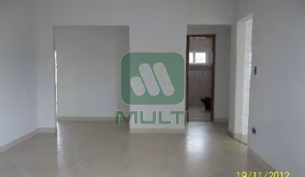 Sala comercial à venda no Santa Mônica, Uberlândia  por R$ 430.000