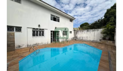 Casa com 4 quartos à venda em Saraiva, Uberlândia  por R$ 1.000.000