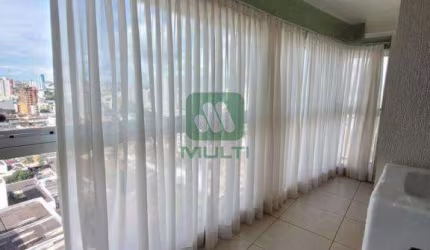 Apartamento com 3 quartos para alugar no Centro, Uberlândia  por R$ 4.500