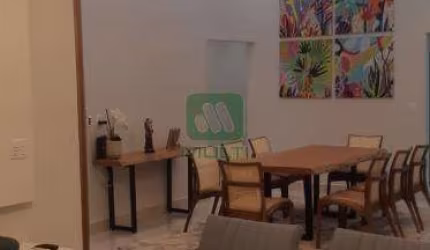 Casa com 3 quartos à venda no Custódio Pereira, Uberlândia  por R$ 1.400.000