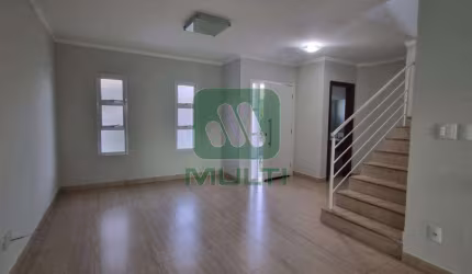 Casa em condomínio fechado com 3 quartos para alugar no Lagoinha, Uberlândia  por R$ 5.800