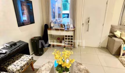 Apartamento com 4 quartos à venda no Tubalina, Uberlândia  por R$ 580.000