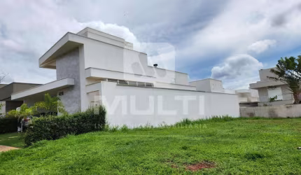 Terreno em condomínio fechado à venda em Laranjeiras, Uberlândia  por R$ 550.000