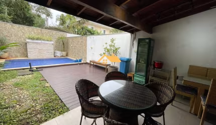 CASA EM CONDOMÍNIO NA PRAIA DE JUQUEHY