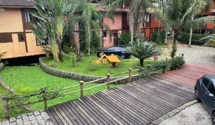 CASA EM CONDOMÍNIO NA PRAIA DE JUQUEHY