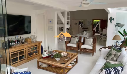 Casa em Condomínio de Luxo na Baleia, São Sebastião-SP: 5 Quartos, 5 Suítes, 3 Salas, 5 Banheiros, 3 Vagas, 350 m². Venha Conferir!