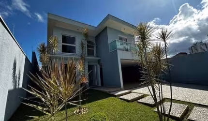 Sobrado para venda tem 408 m² 6 suítes Piscina e Churrasqueira Vila Oliveira - Mogi das Cruzes - SP