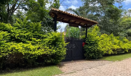 Casa a venda no condomínio Quintas de Casa Branca.