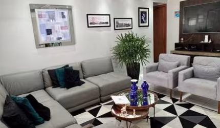 Vendo Ótima casa Conjunto Tiradentes