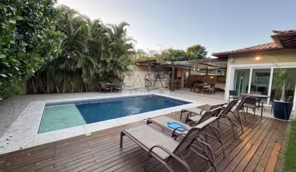 Linda casa 4 quartos no Centro Armação de Búzios