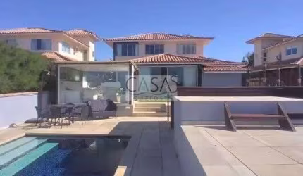 Casa 4 quartos pé na areia em Manguinhos Armação de Búzios