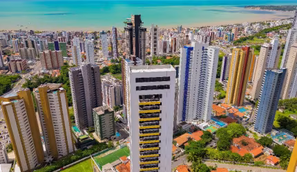 Aptº à venda no Bairro Miramar, 01 por andar, 04 suítes, 04 vagas garagem