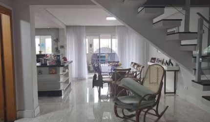 Sobrado a venda na Vila Curuçá em Santo André, com 305m².