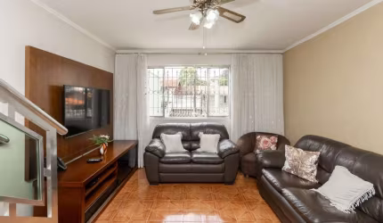 Atraente sobrado para venda com 3 quartos, sendo 1 suíte, 177m²