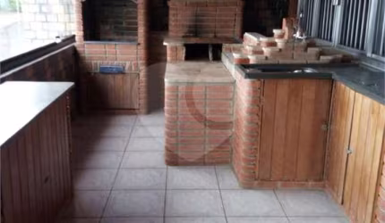 Sobrado com 4 quartos à venda em Jardim Ana Maria - SP
