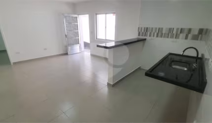 Casa de vila com 3 quartos à venda em Vila Paulicéia - SP
