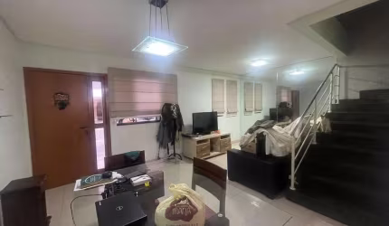 Excelente Sobrado em Condomínio Fechado no Parque Amazônia