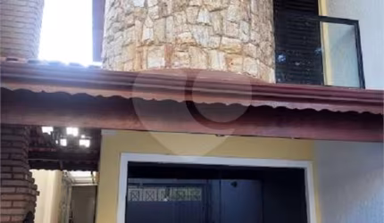 Excelente sobrado comercial de 180m² na Aricanduva.