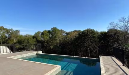 Comprar/vendo/permuto: Casa, nova, a venda no condomínio Lagos de Jarinu com 3 suítes, gourmet e piscina. Avalia permuta com imóveis em Jundiaí.