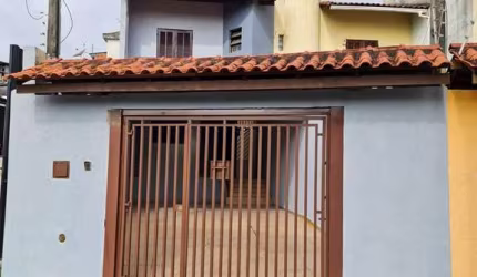 Casa para venda em Alto Ipiranga de 123.54m² com 3 Quartos, 1 Suite e 3 Garagens