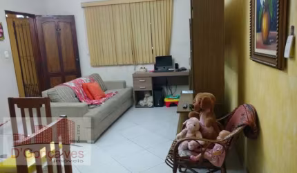 Sobrado para venda em Centro de 100.00m² com 3 Quartos e 3 Garagens