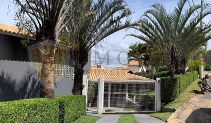 Sobrado para alugar em Engenheiro Josémendes Junior de 560.00m² com 7 Quartos, 2 Suites e 4 Garagens