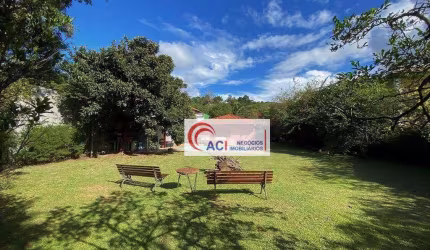 Casa de Condomínio para venda em Granja Viana de 285.00m² com 3 Quartos, 3 Suites e 4 Garagens