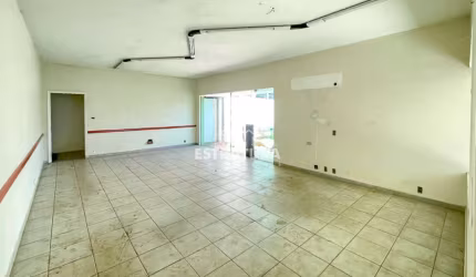 Casa para alugar em Jardim Donângela de 840.00m² com 3 Quartos, 1 Suite e 4 Garagens