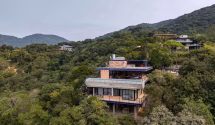 Casa de Condomínio para venda em Caçandoca de 580.00m² com 4 Quartos, 4 Suites e 4 Garagens