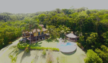 Casa de Condomínio para venda em Caçandoca de 200.00m² com 4 Quartos, 1 Suite e 3 Garagens